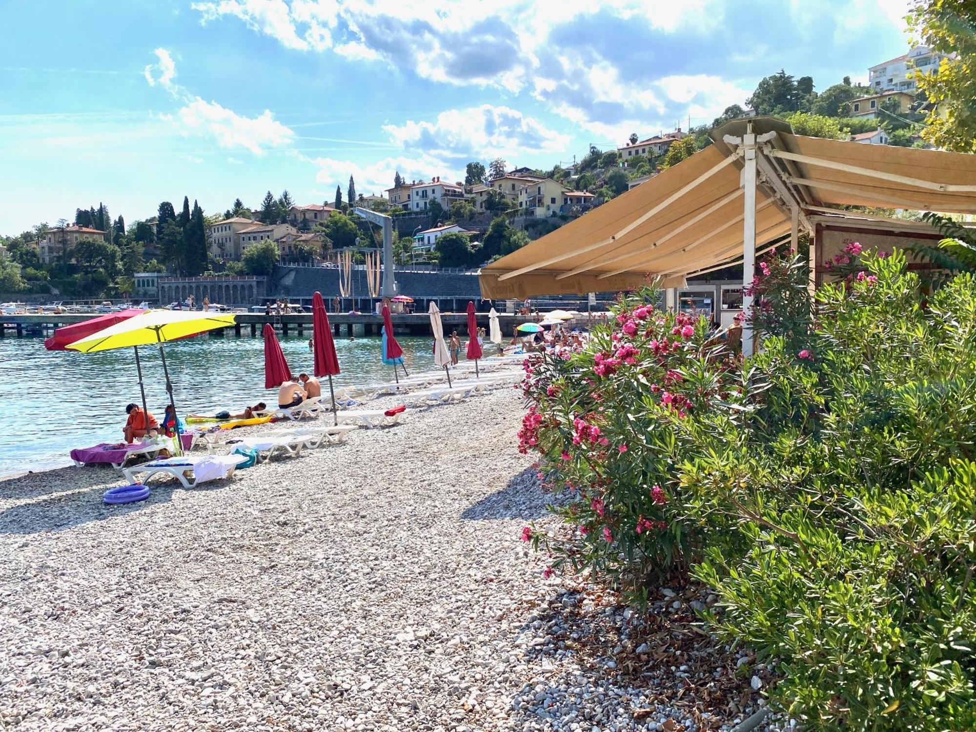 Apartment Arielle Ika Dış mekan fotoğraf