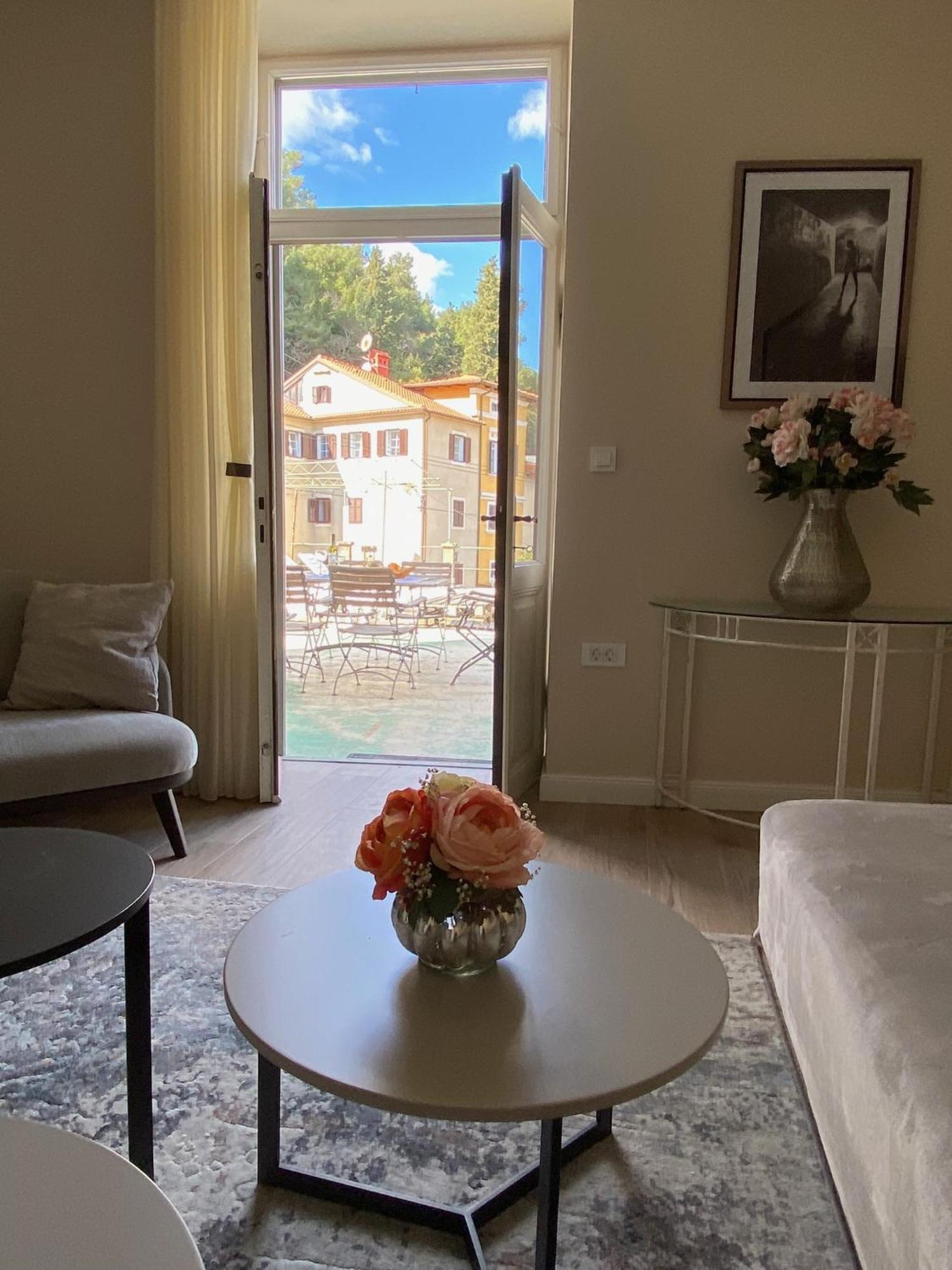Apartment Arielle Ika Dış mekan fotoğraf