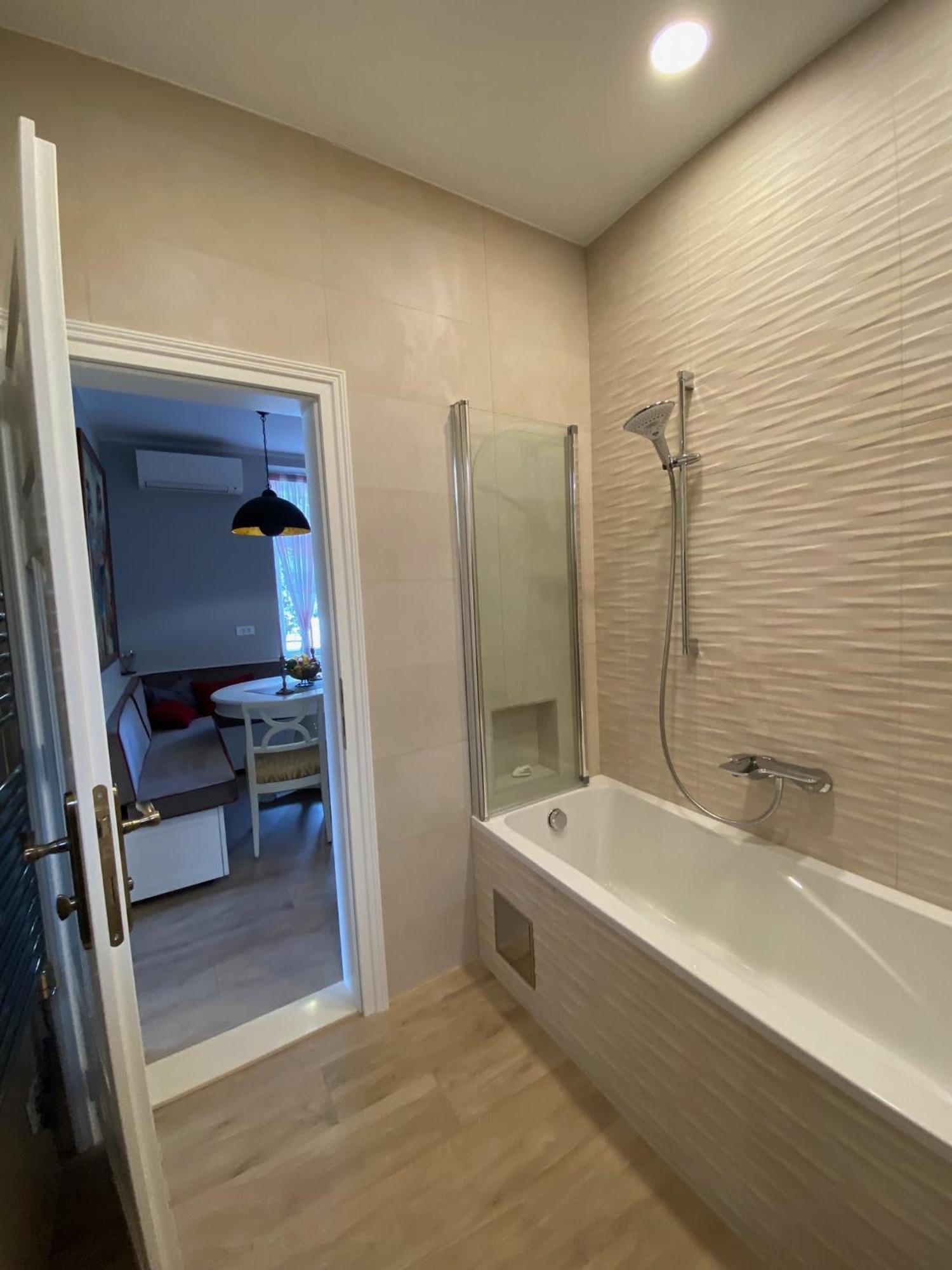Apartment Arielle Ika Dış mekan fotoğraf